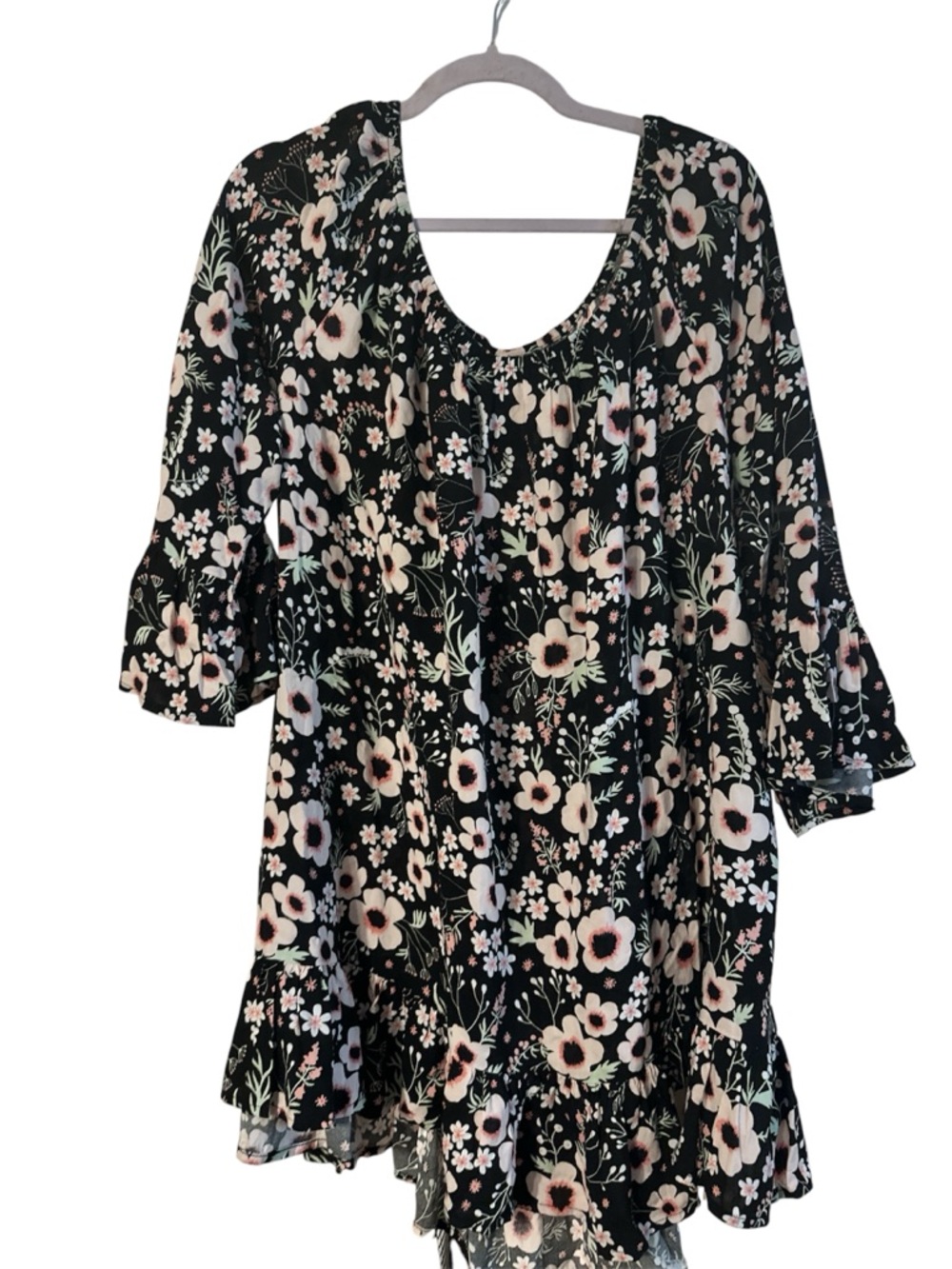 NWT Terra & Sky Black Floral Tunic with Cream and Light Pink Flowers 2x cute